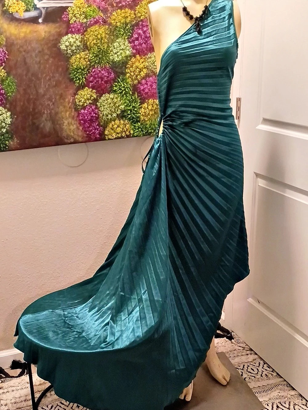Pleated One Shoulder Maxi Dress in Green Size Large Like New